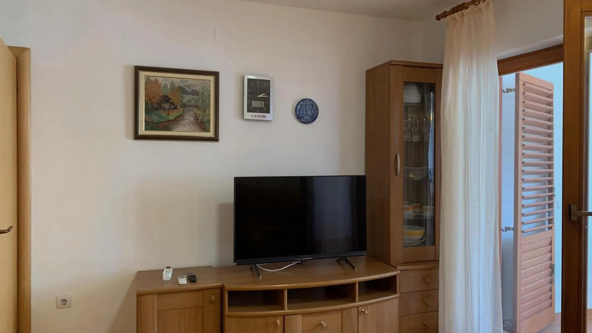 Apartments Milan 佩罗杰 克罗地亚