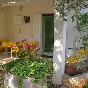 Apartment Free Parking Big Garden, Peroj